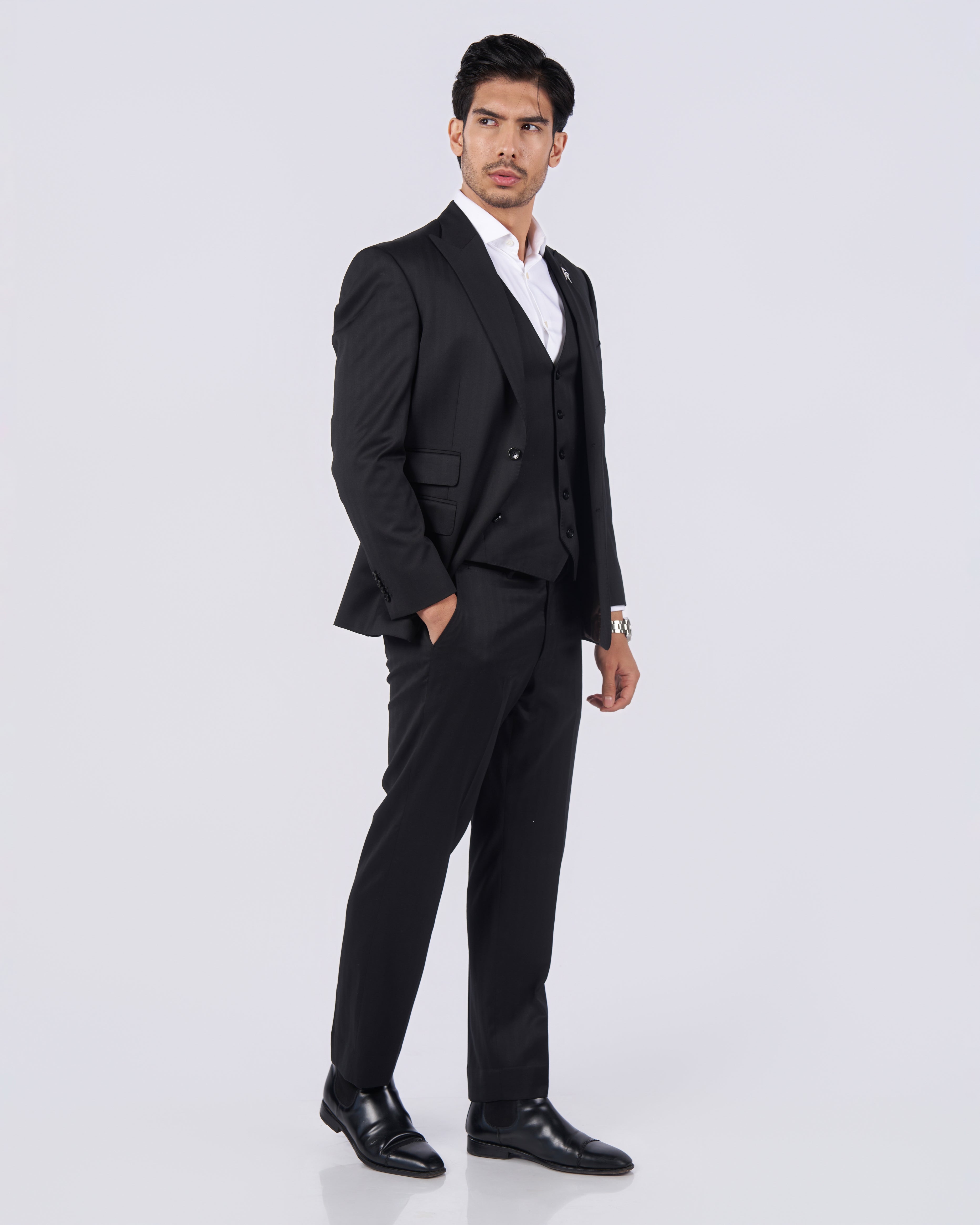 The Nero Sovrano Three Piece Ensemble